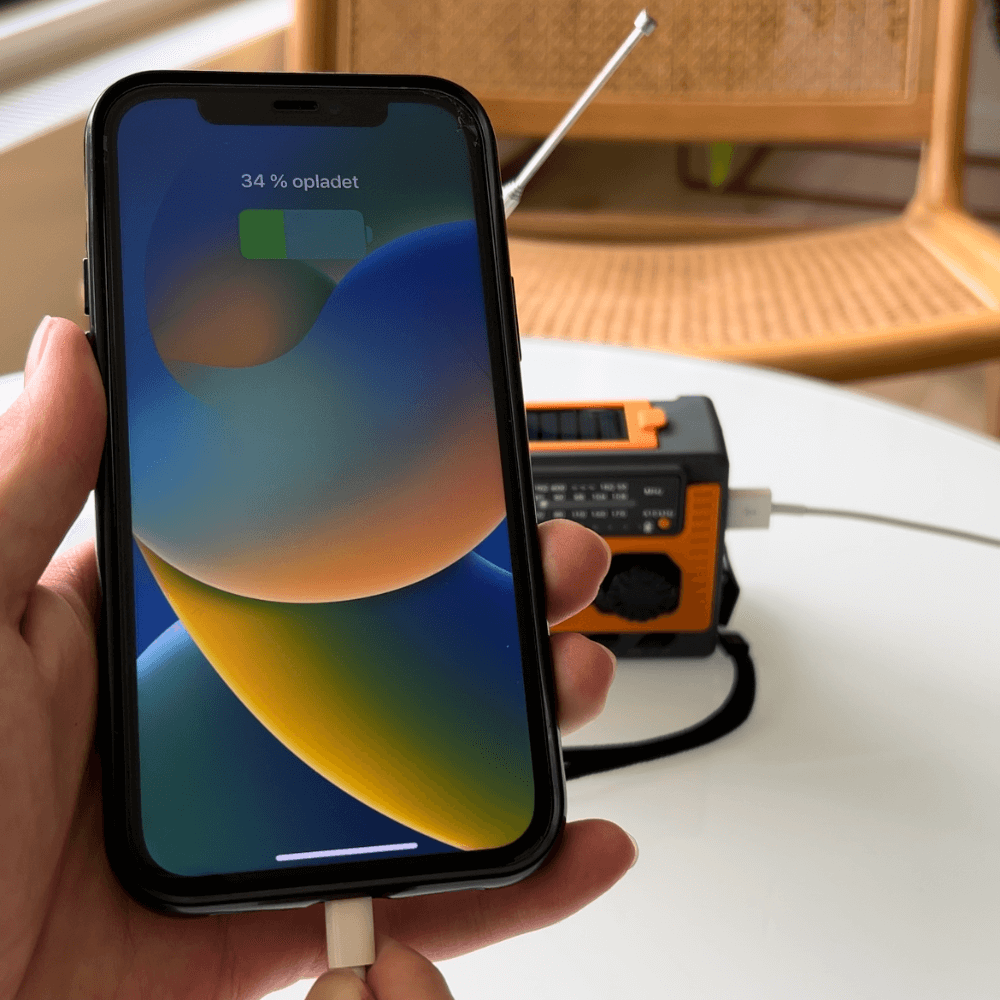 Nødradio 5000 mAh (FJERNLAGER 15-25 dages levering)